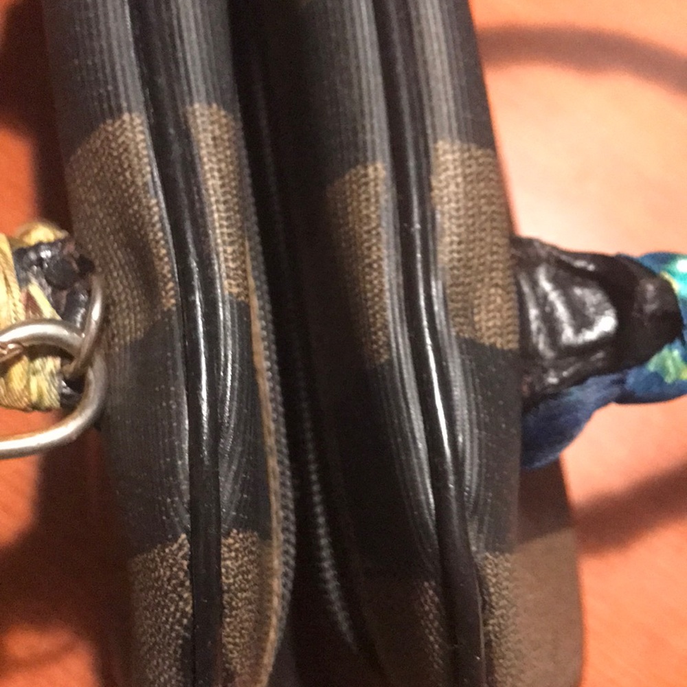 Auth Fendi 2 way crossbody bag custom painted - Picture 8 of 16